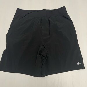 Alo yoga shorts